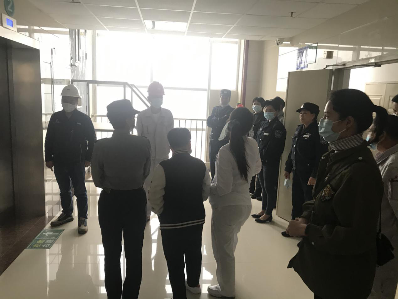 我院开展电梯故障应急演练，推动“再学习，再调研，再落实”活动走深走实