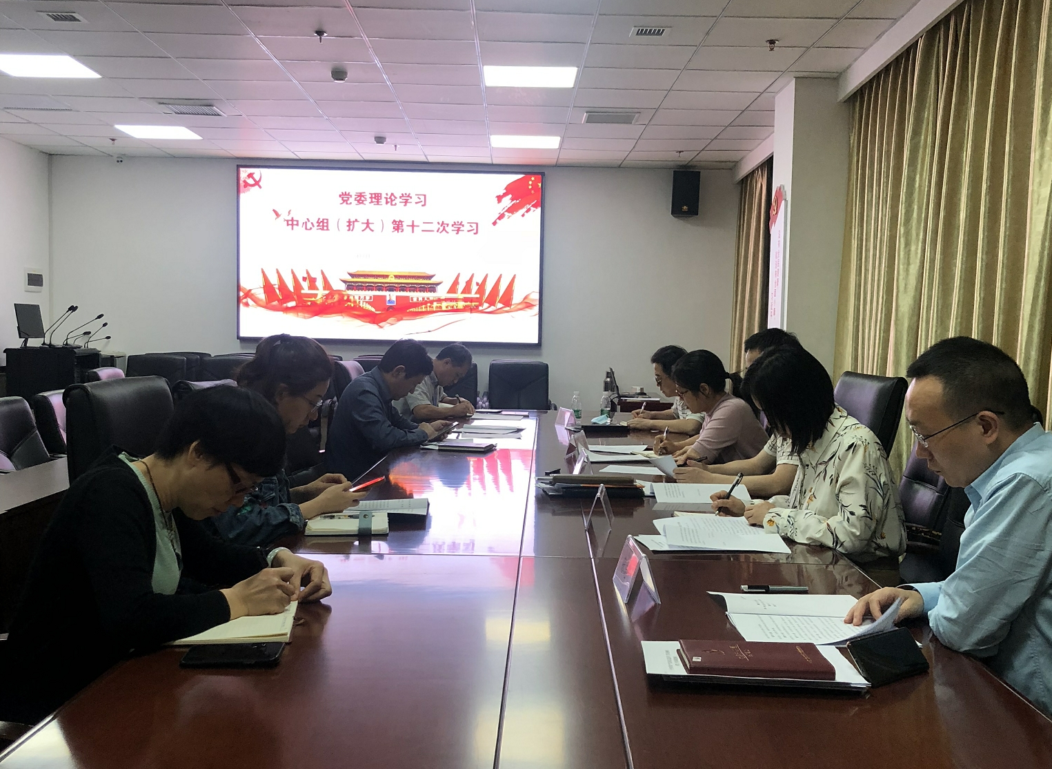小图.jpg 小图.jpg