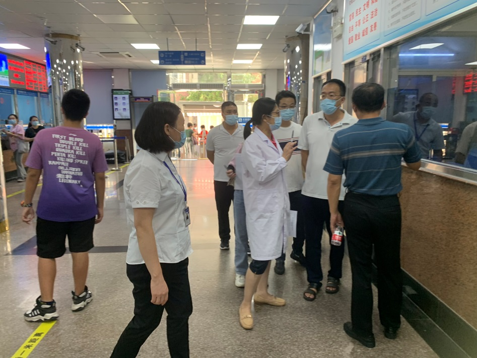 厦门医学院附属口腔医院开展8月份全院文明创建督查工作(二)