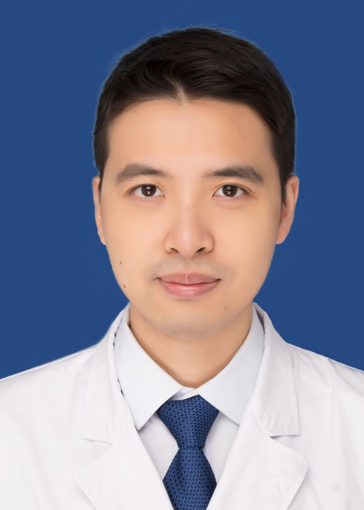 邱岳
